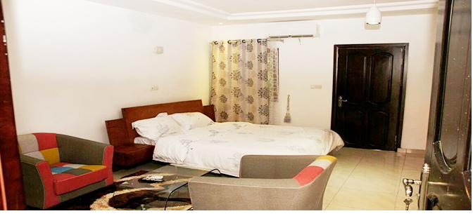 Chambre Simple, ambiance bordeaux