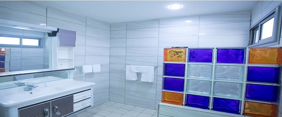 Suite Junior, salle d'eau Améthyste